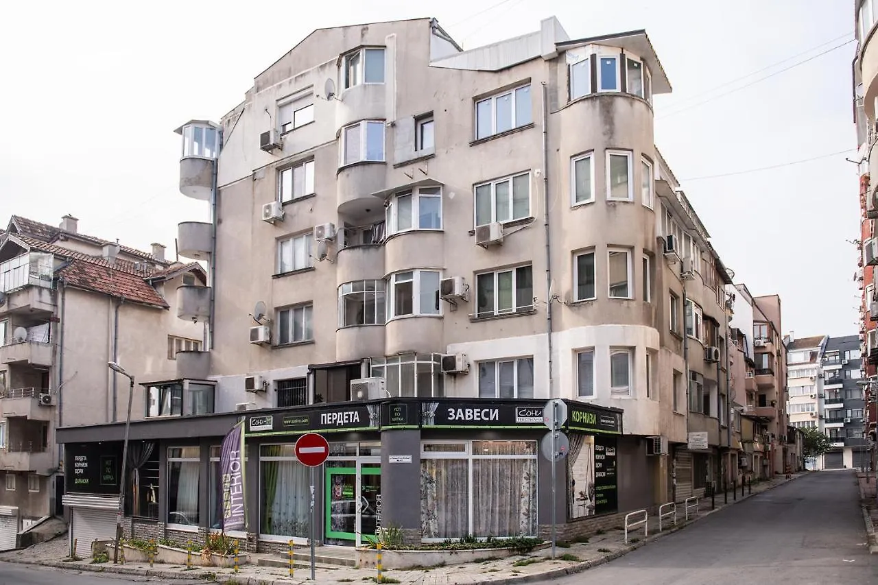 דירה וארנה Central 3Br With Parking Nearby Opera בולגריה